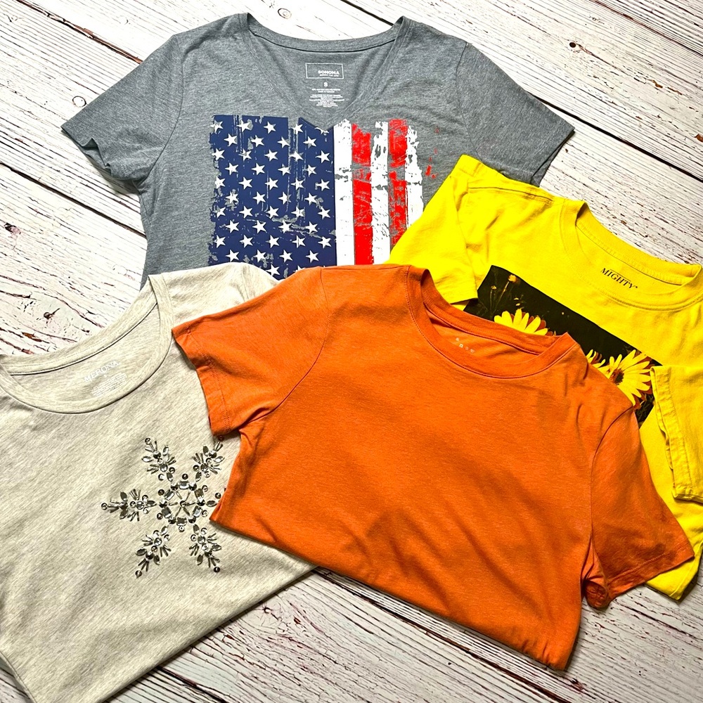 Bundle of 4 Women’s Tee’s Size Small